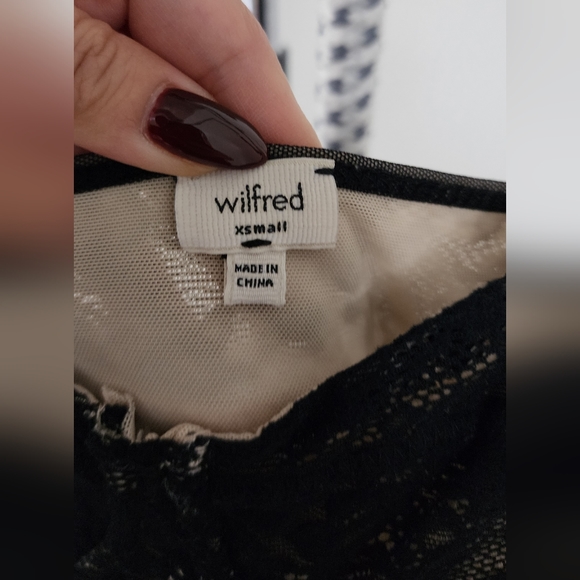 Wilfred bodycon lace dress - Picture 3 of 4